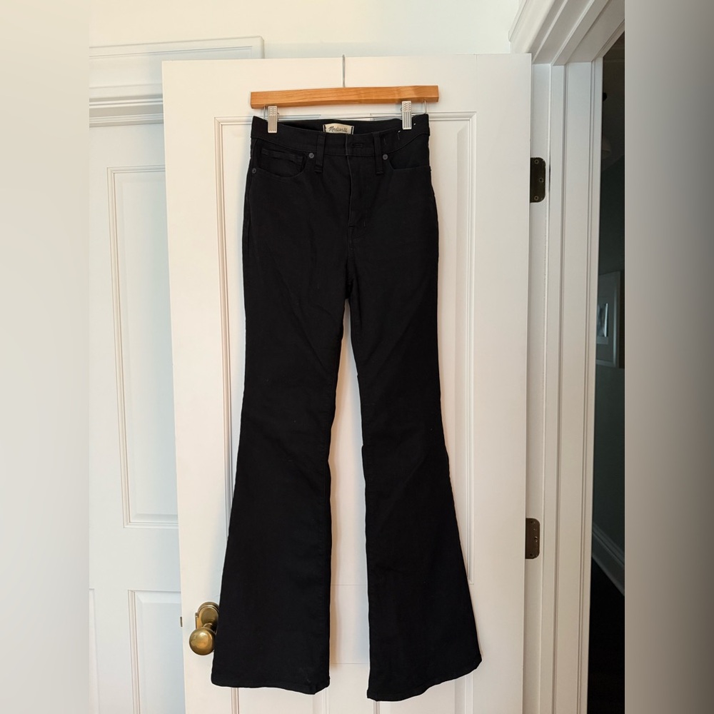 Madewell skinny flares in black. Worn once, perfect condition